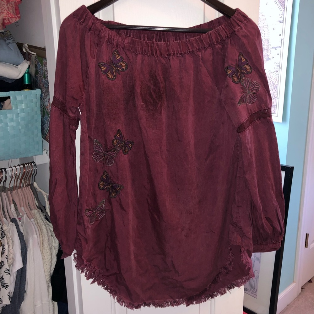 NWOT | Maroon Butterfly Off-The-Shoulder Shirt